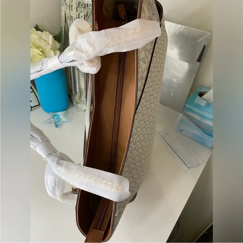 Michael Kors Jet Set Vanilla